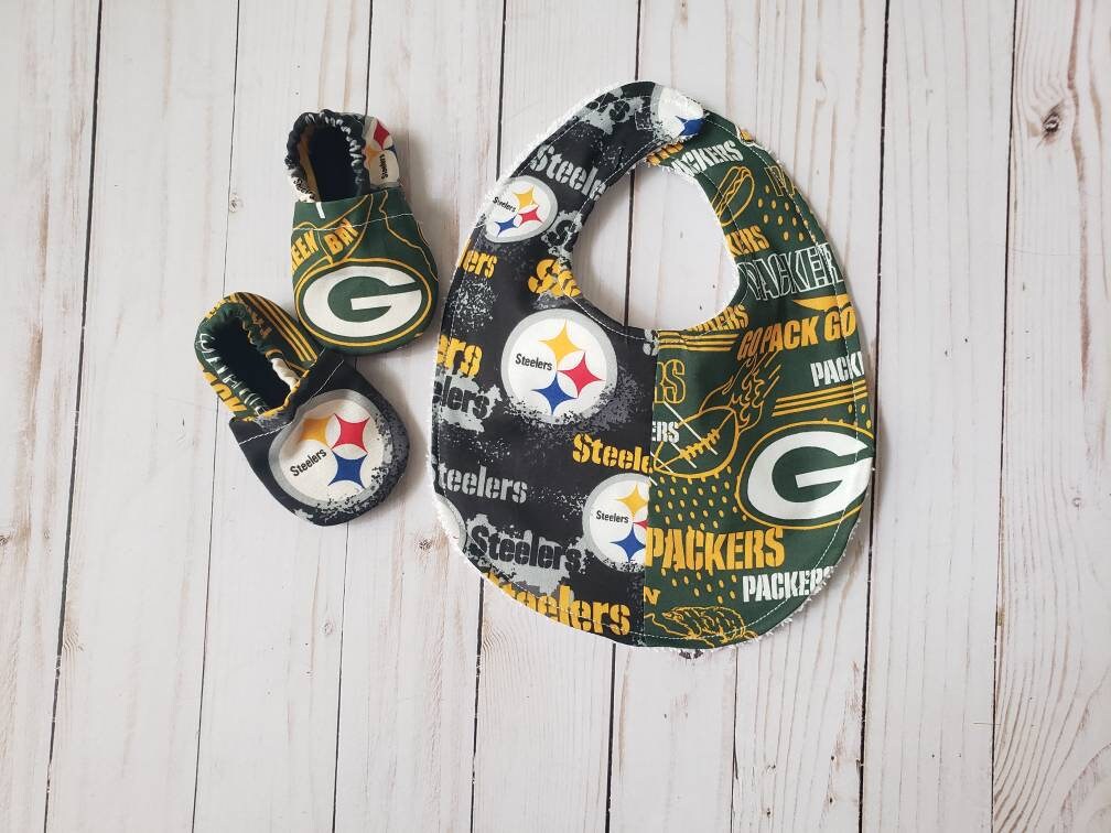 House divided bib and marching booties