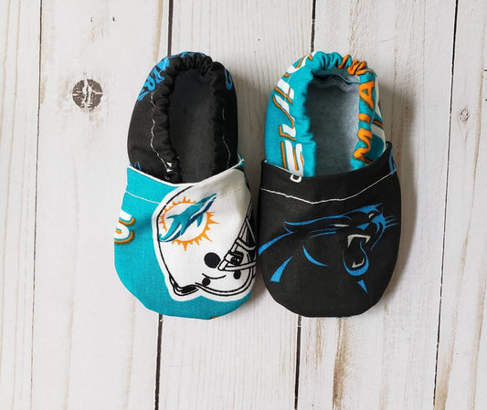 House Divided Baby Booties